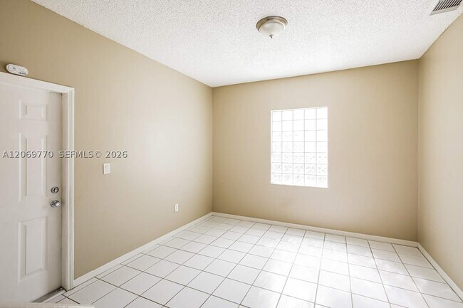 Building Photo - 4415 SW 153rd Ave