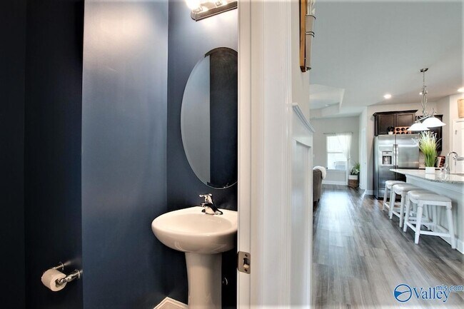 Building Photo - 155 Grey Fawn Trail