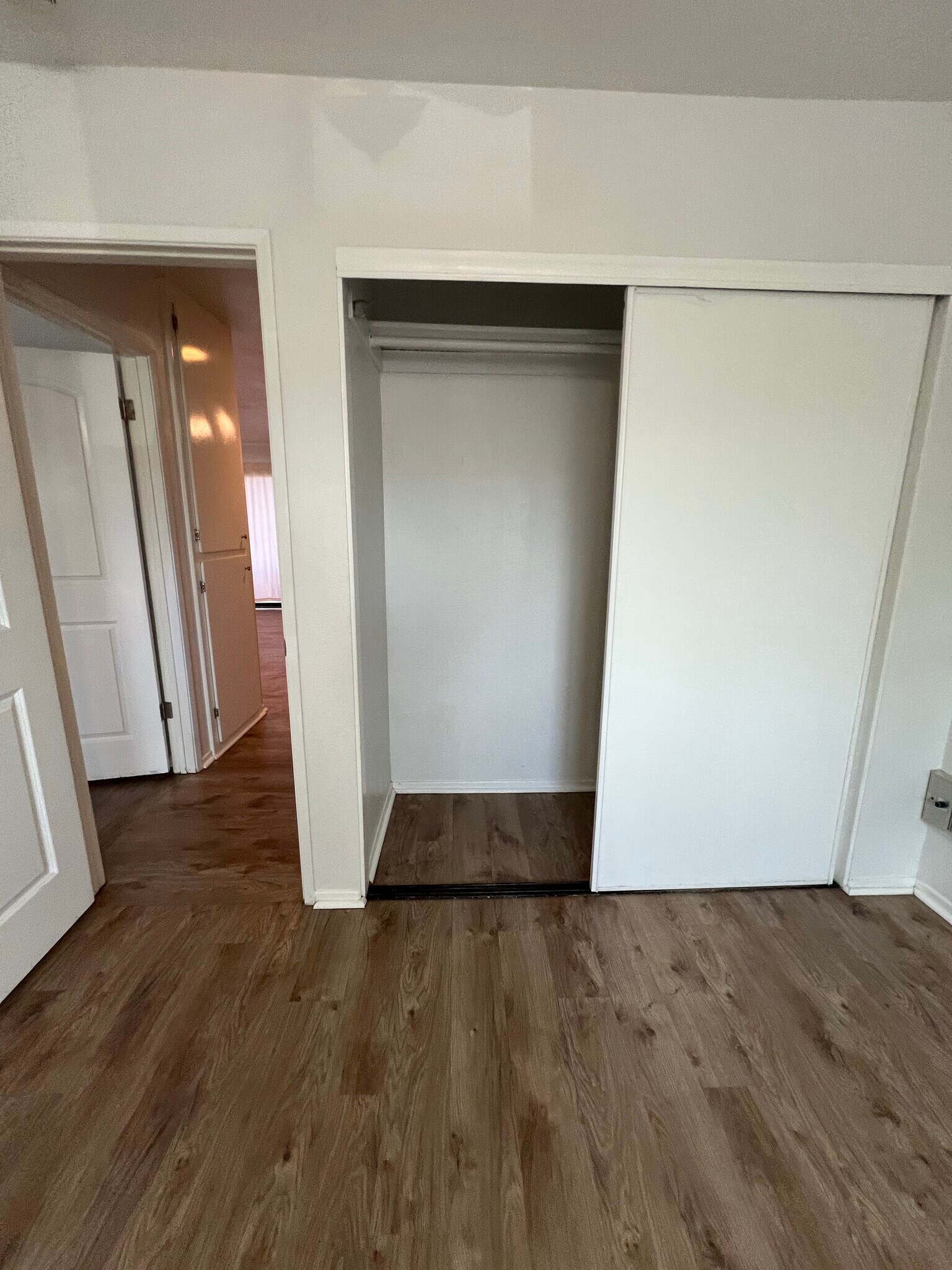 Building Photo - 1676 Maple Ave