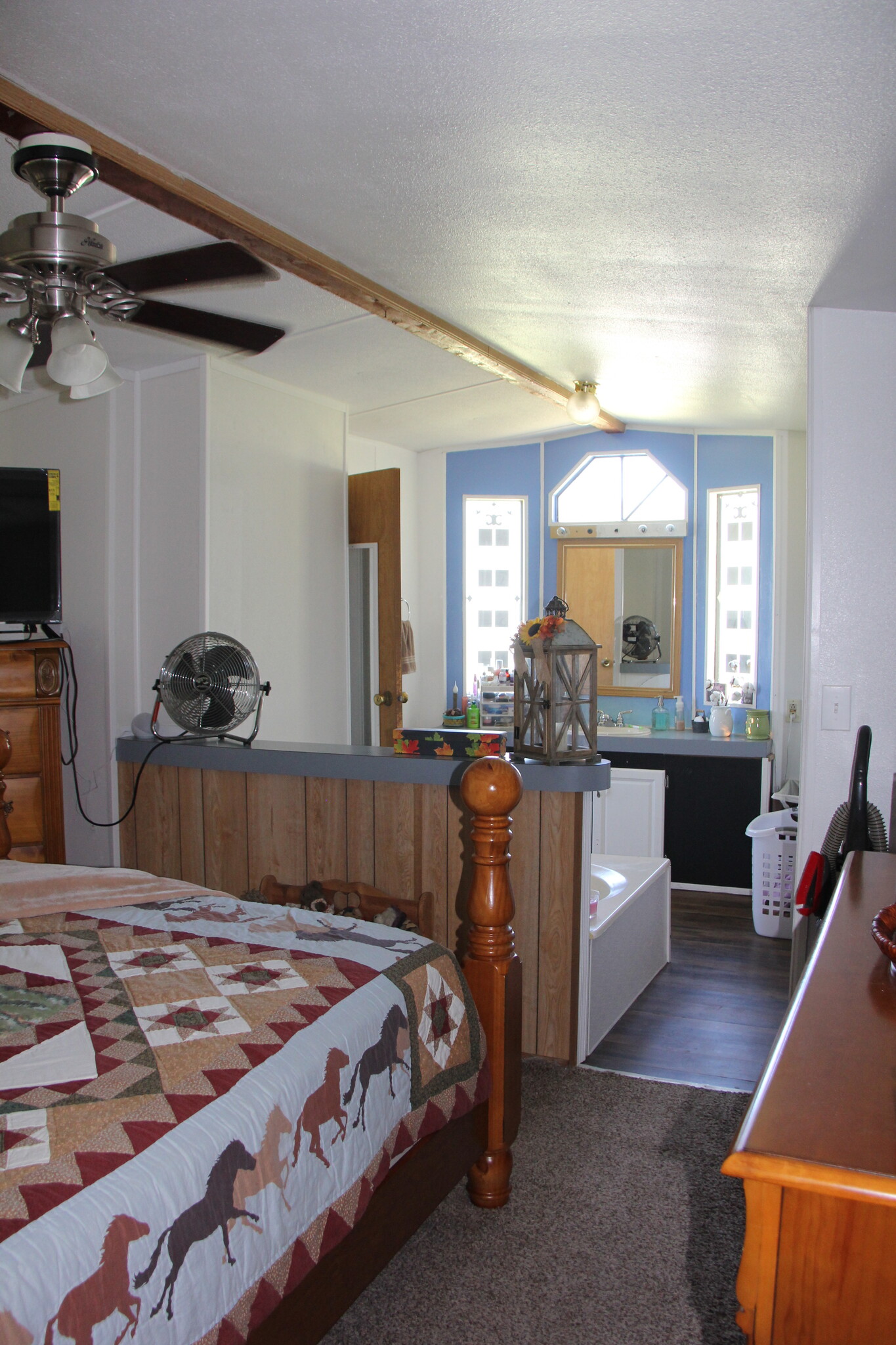 Building Photo - 5588 Lake Buffum Rd