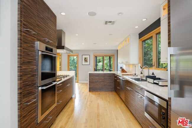Building Photo - 4108 Murietta Ave