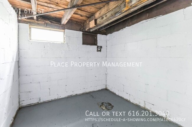 Building Photo - 3201 6th St