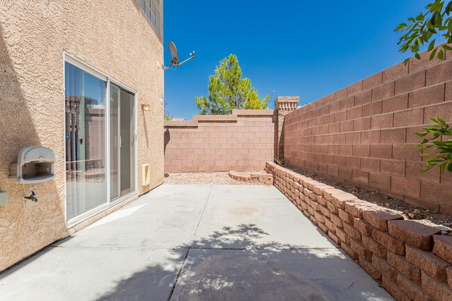 Building Photo - Beautiful Remodeled 3 Bed Home in the SW