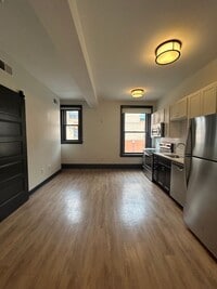 Building Photo - LEASE SPECIAL! HALF OFF FIRST FULL MONTH! Historic and Upscale 1 Bedroom 1 Bathroom Downtown