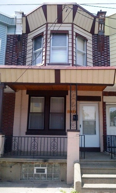 Primary Photo - Kensington & Atlantic Ave-Nearby the "EL"