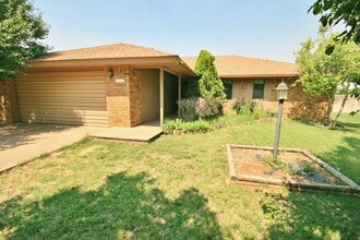 Building Photo - 3 Bed 2 Bath Home in Zia School District!