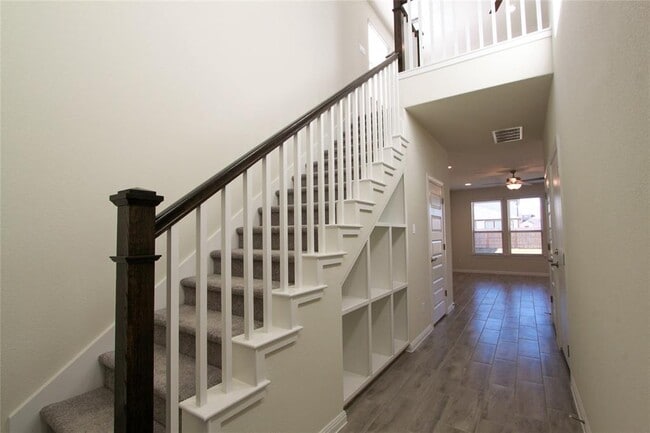 Building Photo - 17004 Alturas Ave