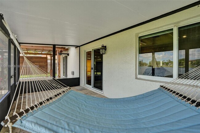 Building Photo - 4662 NW 99th Ave