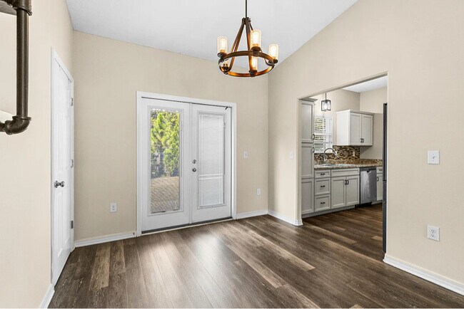 Building Photo - 3229 Atlas Dr