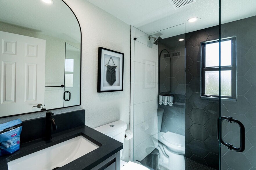 Building Photo - 400 S Atlantic Ave