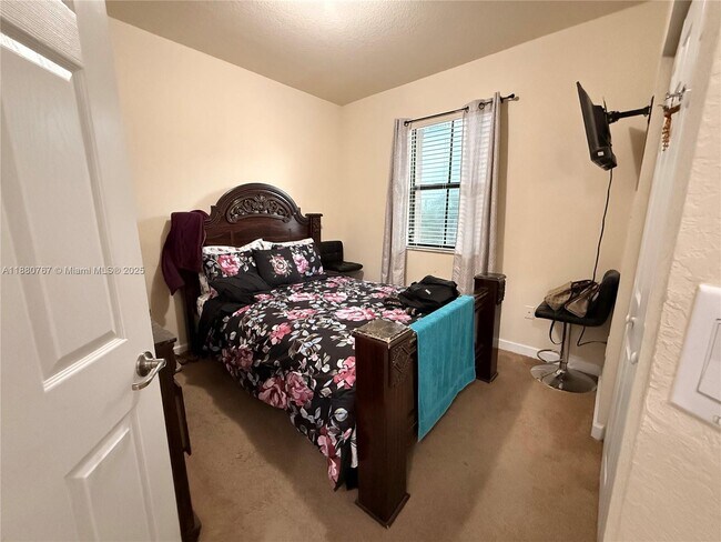 Building Photo - 23988 SW 114th Ct