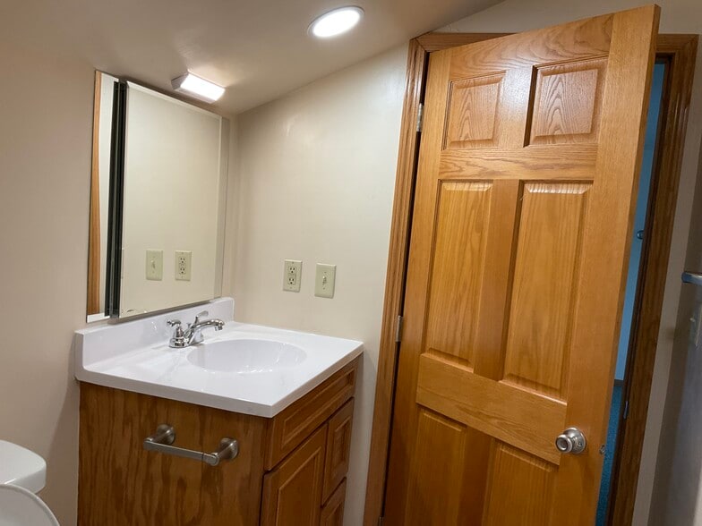 Bathroom - 2121 Cameron Ave