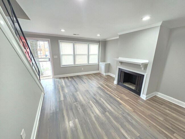 Building Photo - Newly Renovated 3 Bed 1 Bath Home In Balti...