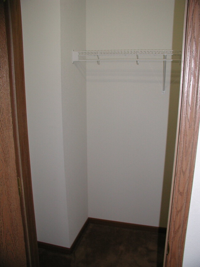 Multiple walk-in closets - 1013 Diamond Head Rd