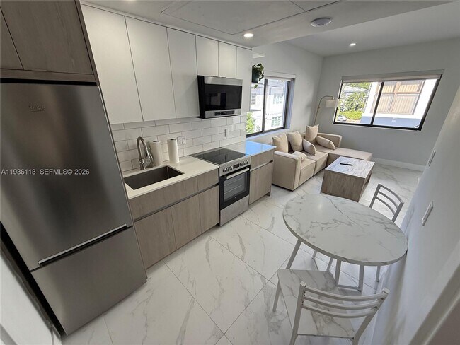 Building Photo - 944 Jefferson Ave