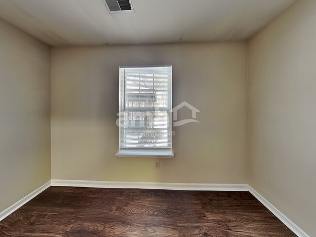 Building Photo - 18954 Prairie Crossing Dr