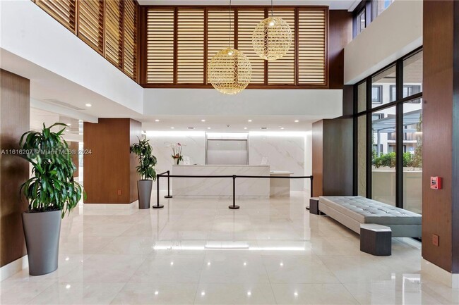 Building Photo - 540 Brickell Key Dr