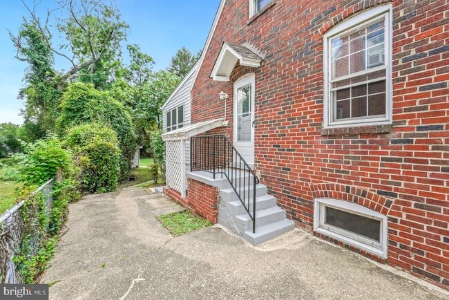 Building Photo - 9023 49th Pl