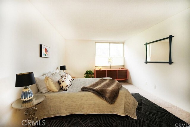 Building Photo - 6542 Ocean Crest Dr