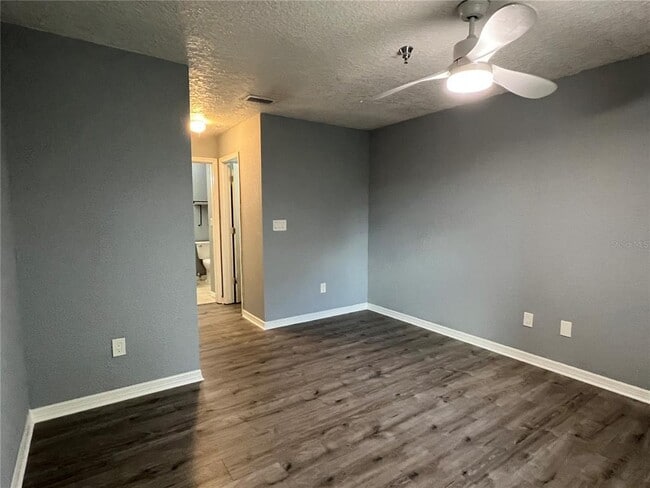 Building Photo - 10265 Gandy Blvd N