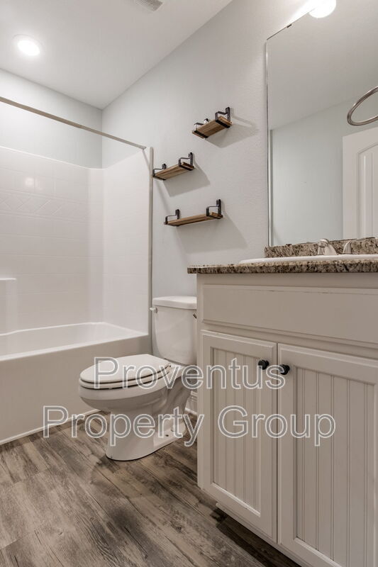 Building Photo - 3111 Hickory St