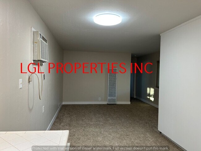 Building Photo - MontTrust2623