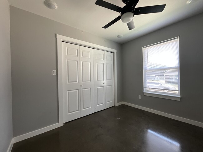Building Photo - 100 Chloe Dr