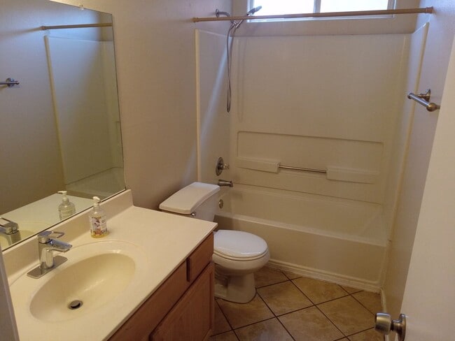 Building Photo - PRICE REDUCED! **3 Bedroom 2 Bathroom in Southwest ABQ!! ** AVAILABLE NOW **