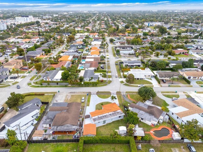 Building Photo - 1230 SW 86th Ct