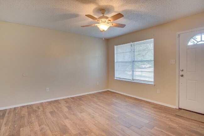 Building Photo - Updated Southwest Pensacola 3BR Home Near NAS Pensacola with Garage & Fenced Backyard