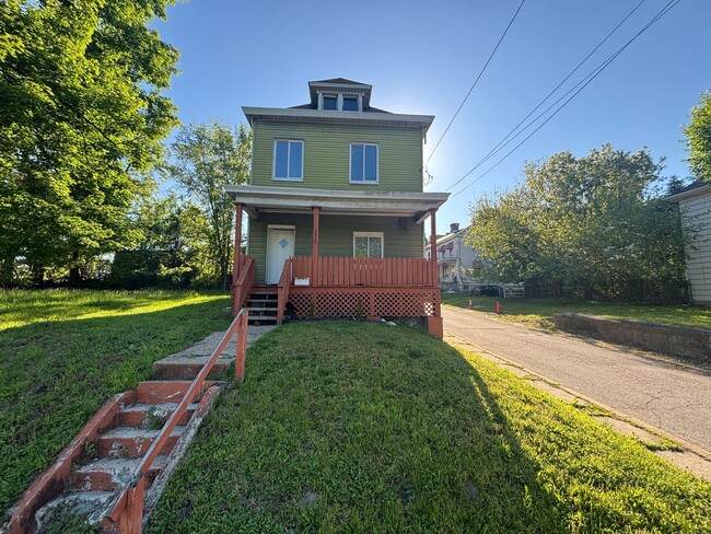 Building Photo - 3620 Grenada St