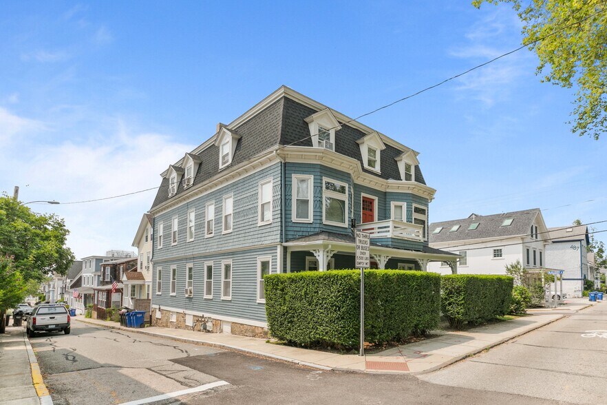 Building Photo - 501 Spring St
