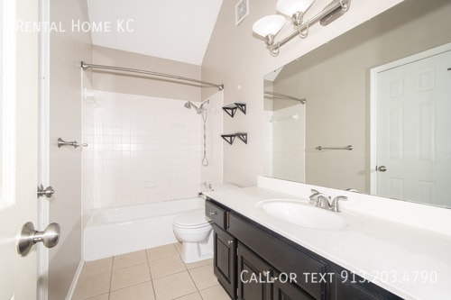 Building Photo - 15715 Beverly Ct