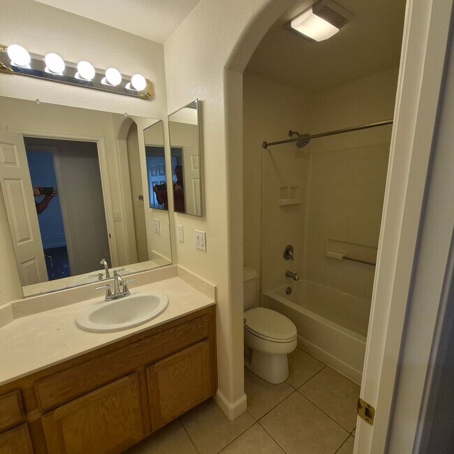 Building Photo - 5317 Buckwood Way