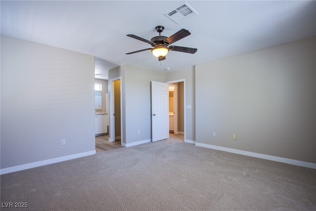 Building Photo - 5863 W Baroque Gold Ct