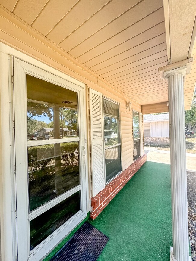 Building Photo - Welcome to Your New Rental in West San Antonio