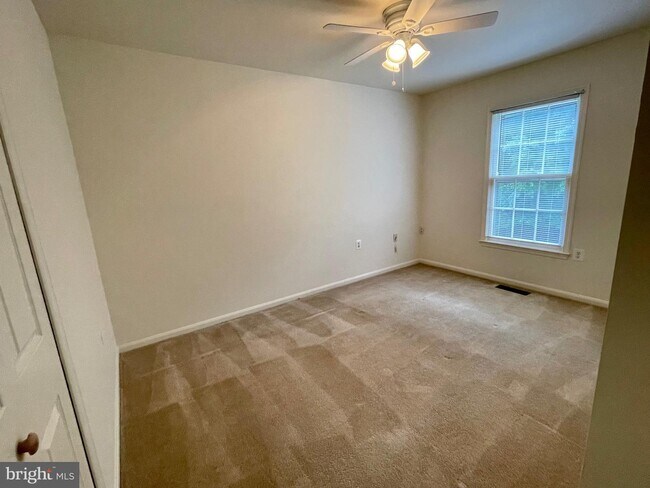 Building Photo - 5847 Rockdale Ct