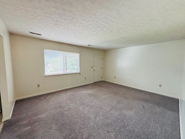 Building Photo - 1802 Smith Ave