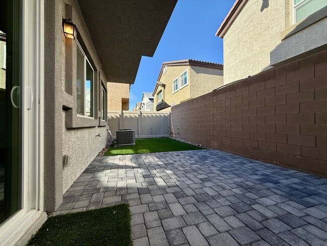 Building Photo - Northwest/ Aliante Area - Newer Townhome 3BD, PRIVATE YARD, ATTACHED GARAGE, ACROSS FROM POOL
