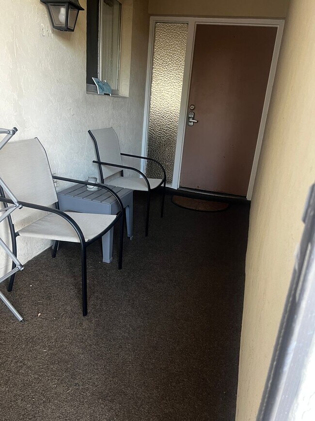 Building Photo - 2BD/1BA on Venice Island