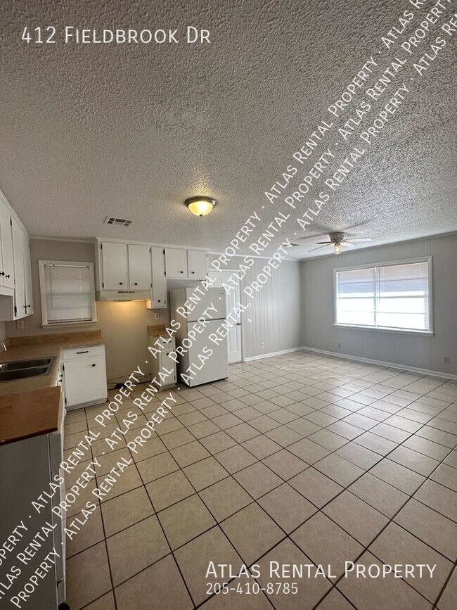 Building Photo - 412 Fieldbrook Dr