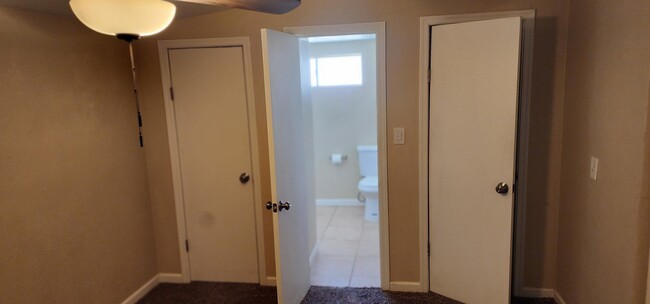 Building Photo - 2126 E Hidalgo Vista