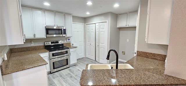 Building Photo - 2956 S Bend Dr