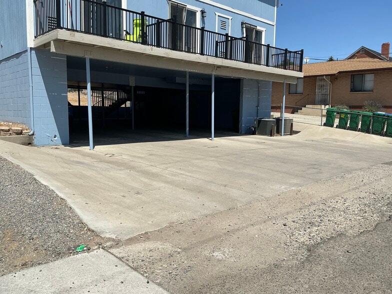 Building Photo - 922 Plumas St