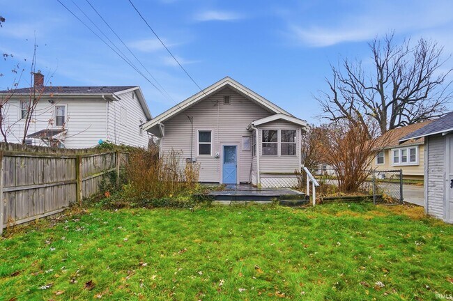 Building Photo - 1239 Charlotte Ave