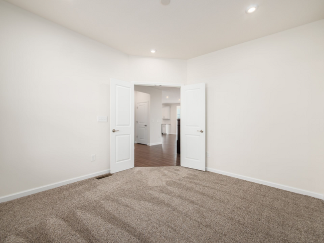 Building Photo - 2235 Acorn Ln