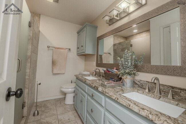 Building Photo - 4901 Belair Blvd