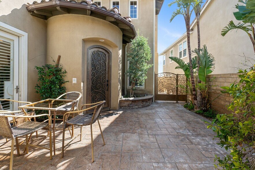 Building Photo - 1728 Bluesage Ct