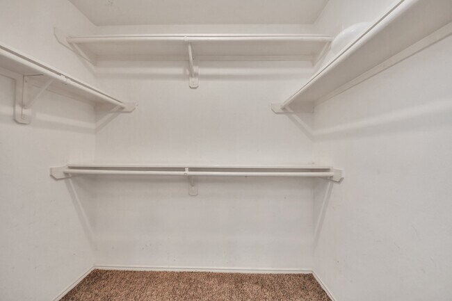 Building Photo - 14707 Country Rose Ln