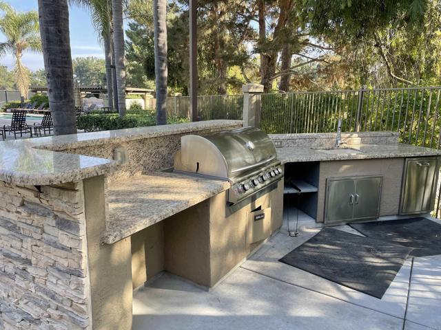 Building Photo - 2450 La Costa Ave